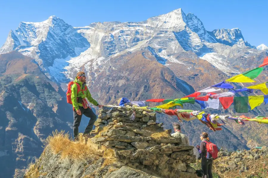 Everest Base Camp Tây Tạng là gì