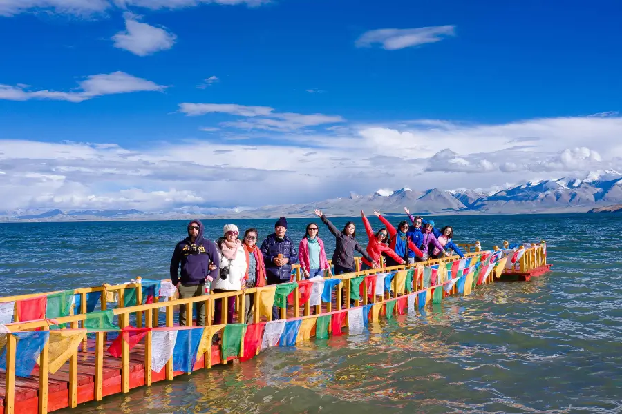 Vì sao hồ Manasarovar được gọi là hồ thiêng